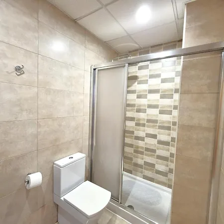 Apartman Very Centric Apartment, Lightful, Well Equipped And Decorated, With Castle Views, And Besides A Plaza In Old Town *